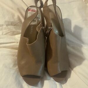 Franco Sarto Women's Brown Open-Toe Sandals